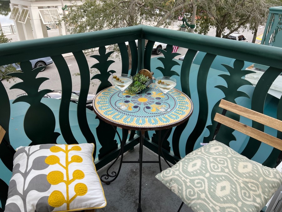 Balkon Masası